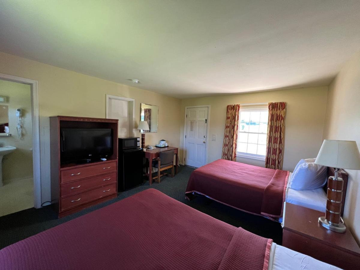 Relax Inn By Oyo Natural Bridge I-81 Exterior foto