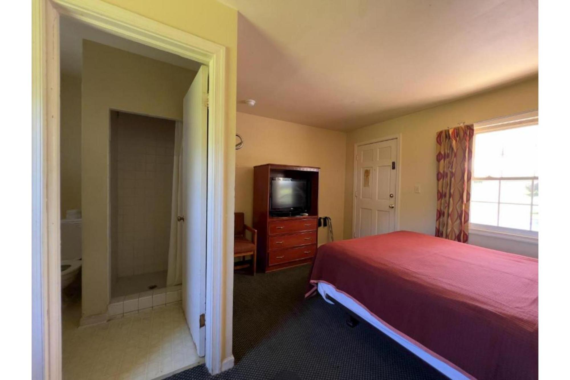 Relax Inn By Oyo Natural Bridge I-81 Exterior foto