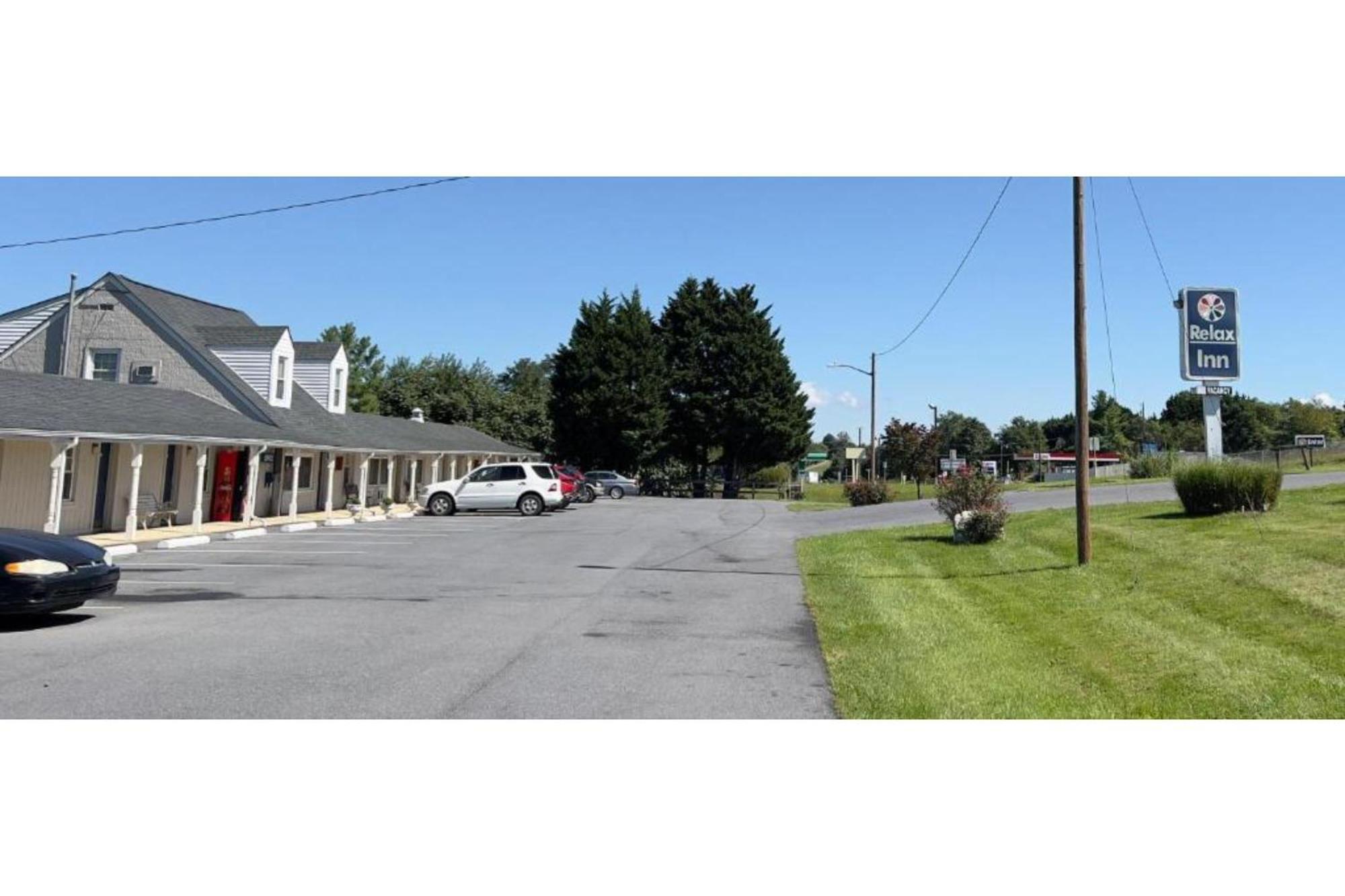 Relax Inn By Oyo Natural Bridge I-81 Exterior foto