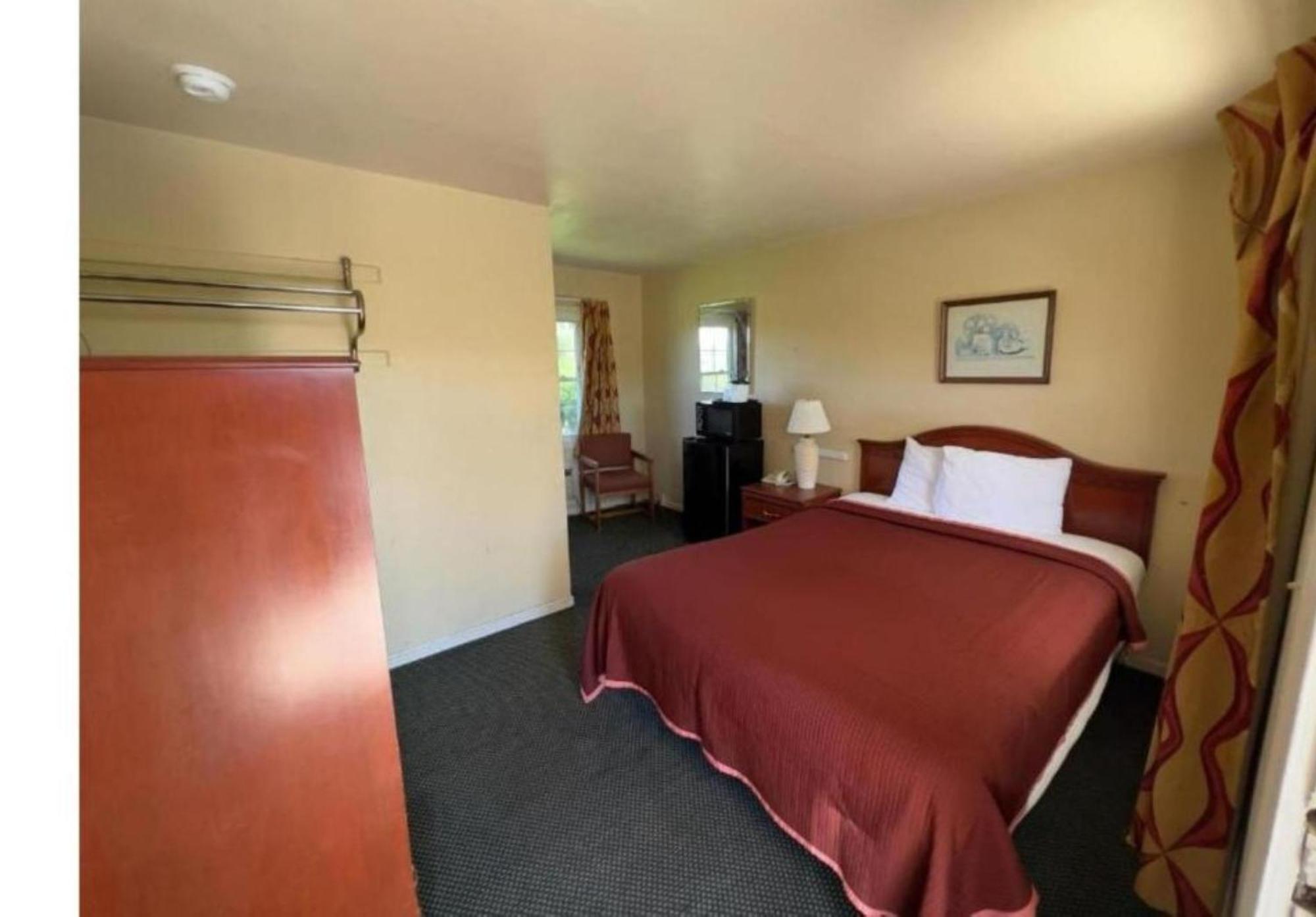 Relax Inn By Oyo Natural Bridge I-81 Exterior foto