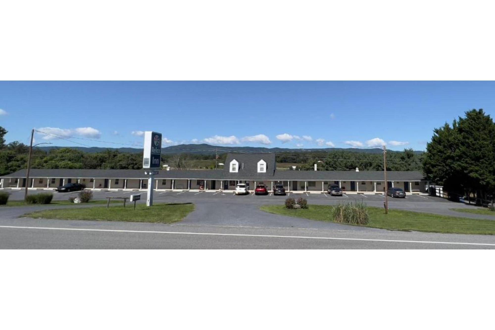 Relax Inn By Oyo Natural Bridge I-81 Exterior foto