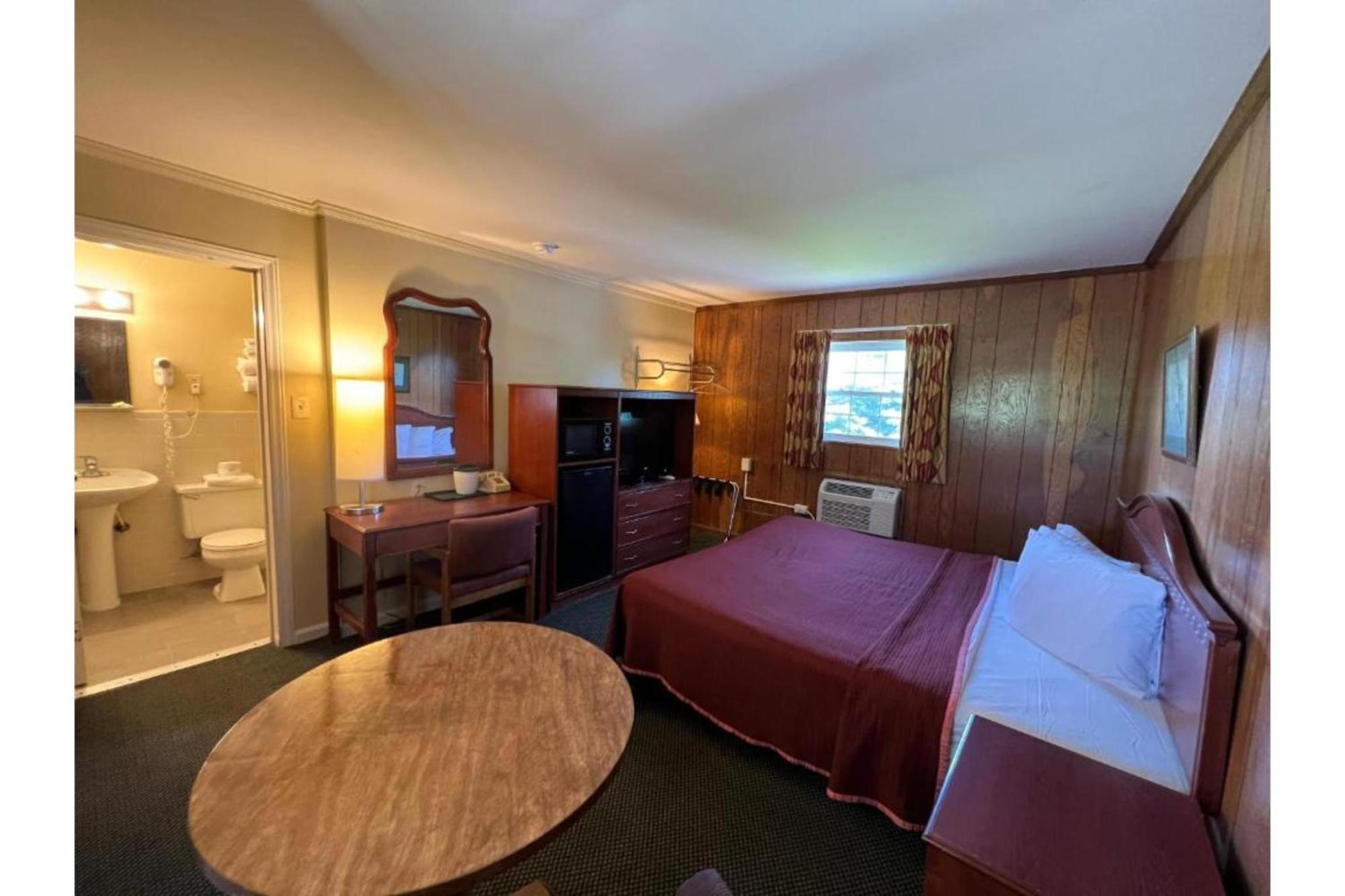 Relax Inn By Oyo Natural Bridge I-81 Exterior foto