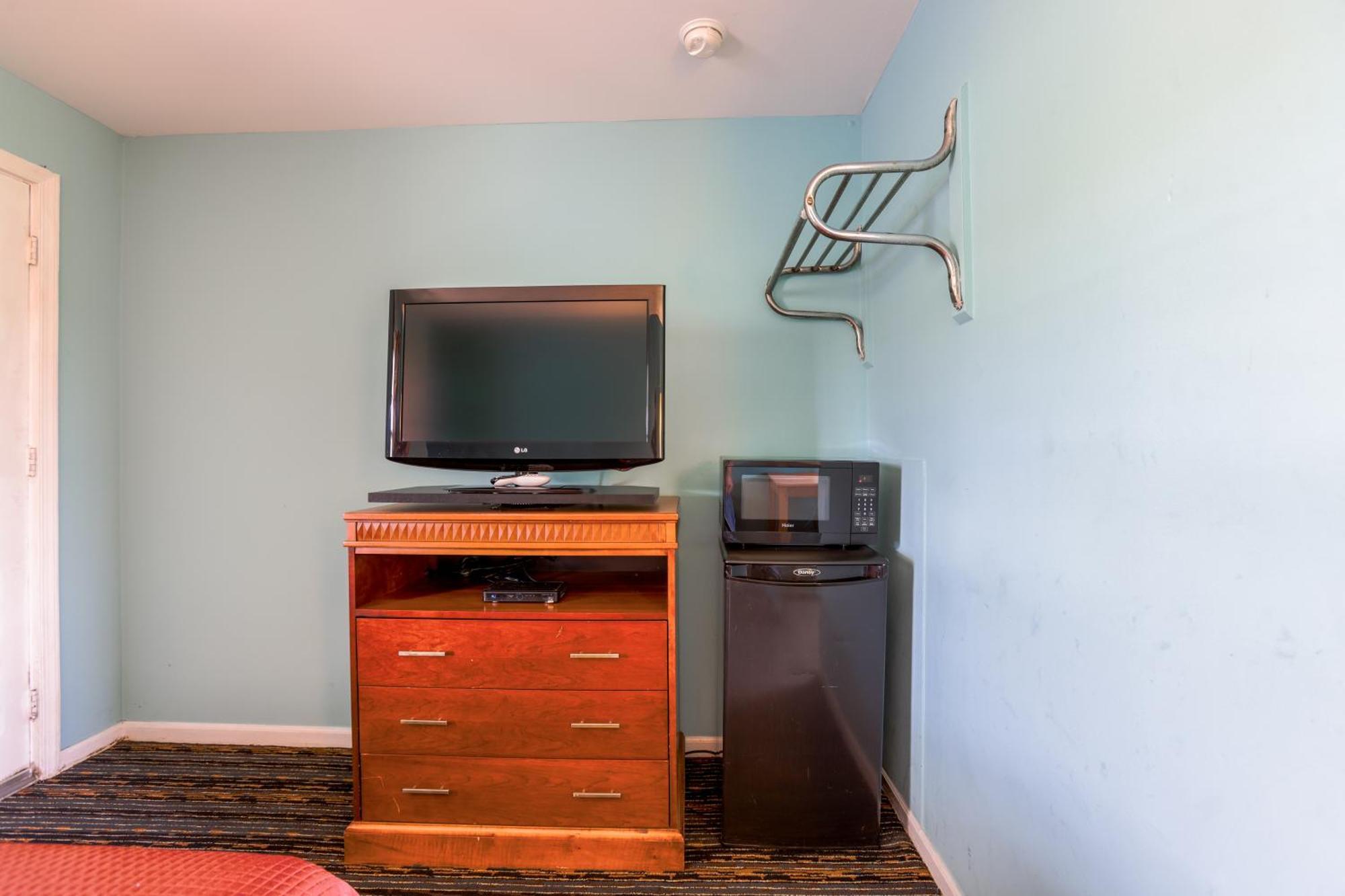 Relax Inn By Oyo Natural Bridge I-81 Exterior foto