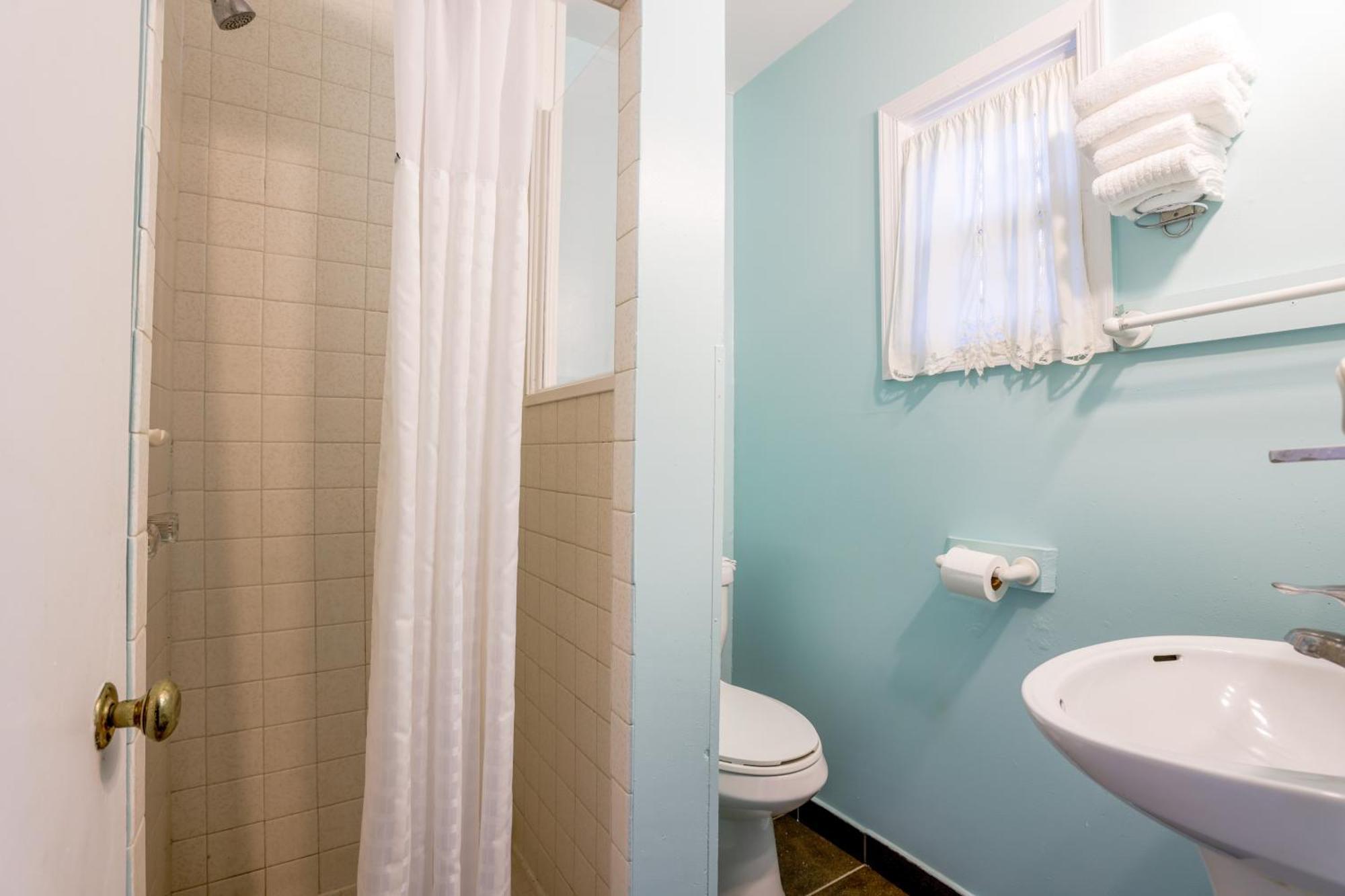 Relax Inn By Oyo Natural Bridge I-81 Exterior foto