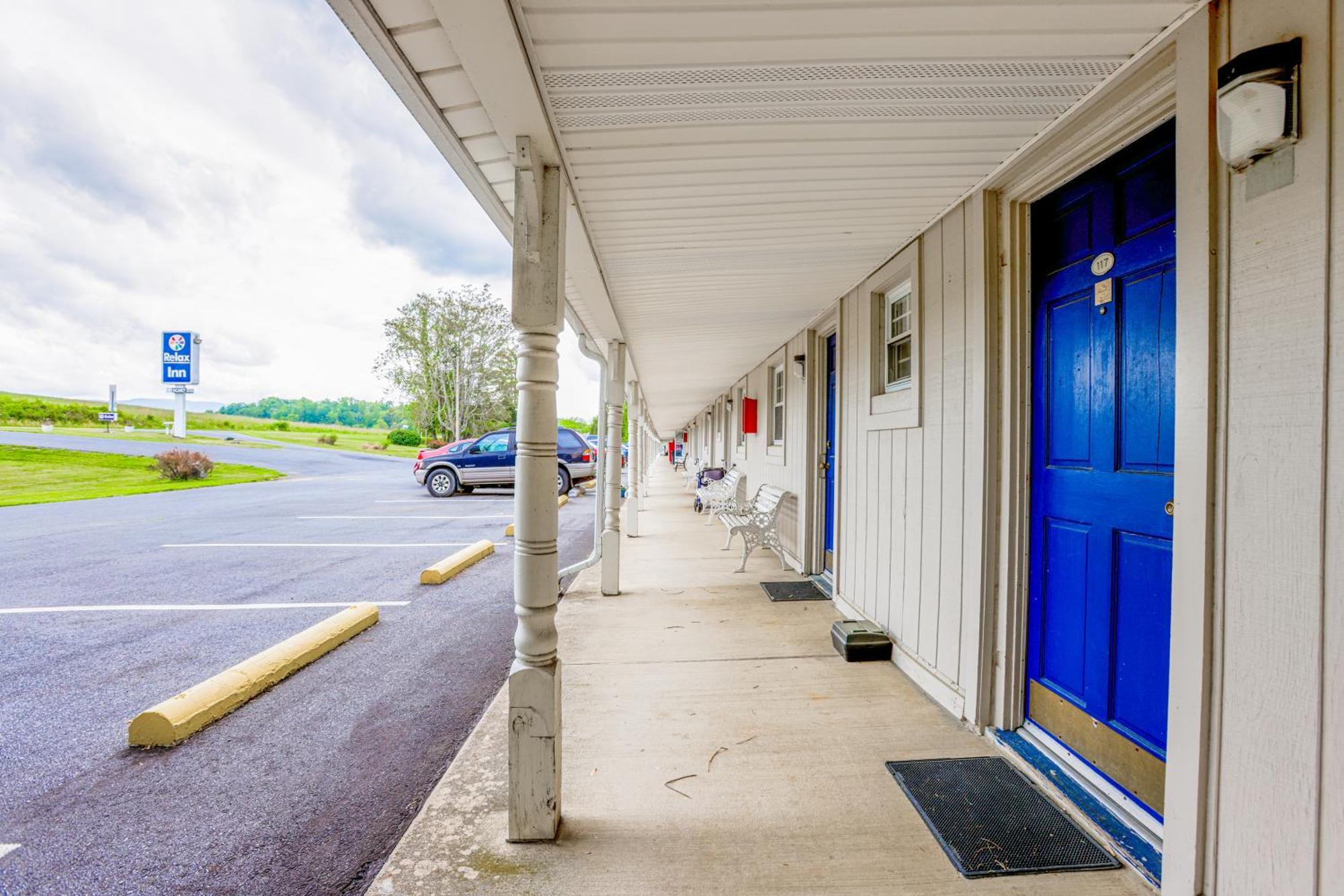 Relax Inn By Oyo Natural Bridge I-81 Exterior foto