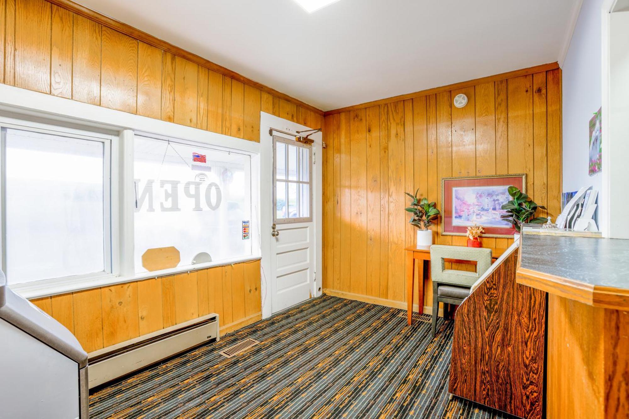 Relax Inn By Oyo Natural Bridge I-81 Exterior foto